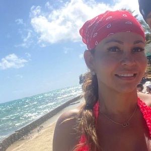 Meet your Posher, Pilar